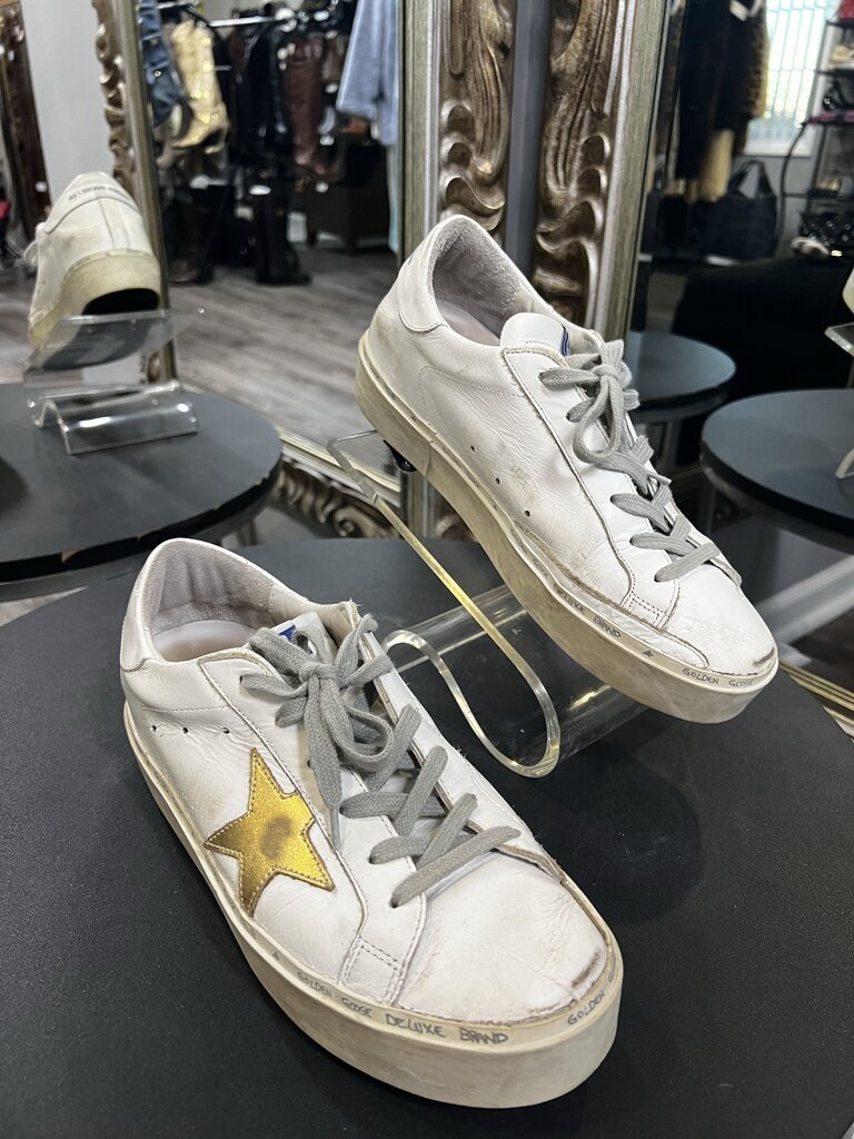 Golden Goose Distressed Star Side Canvas Lace Up SHOES 9