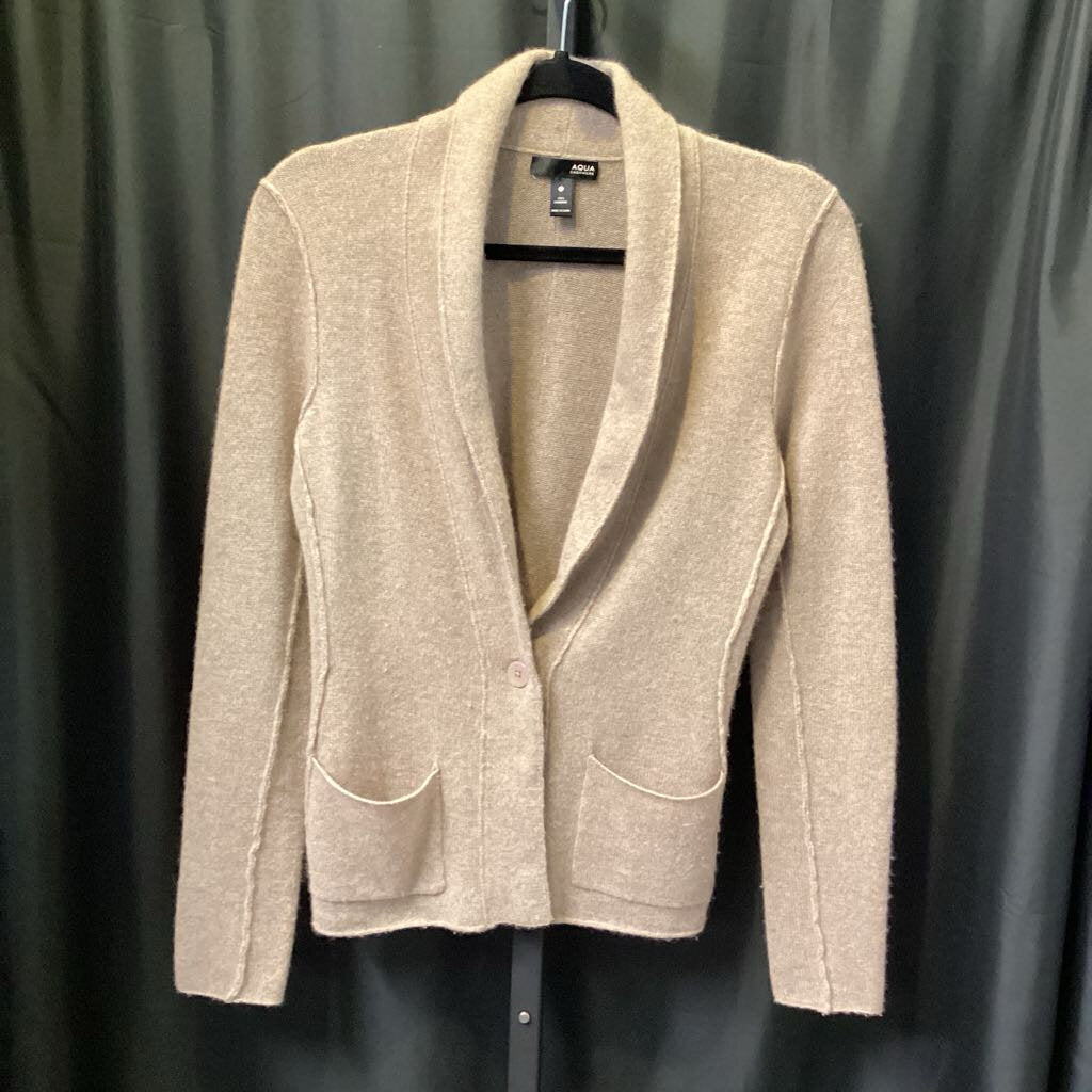 Aqua Cashmere 1 BUtton SWEATERS M