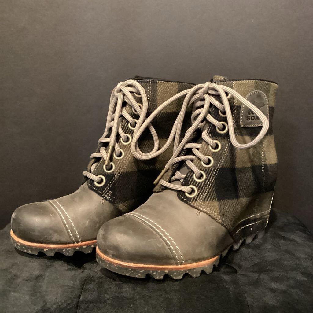 Sorel Plaid Flannel BOOTIES 6