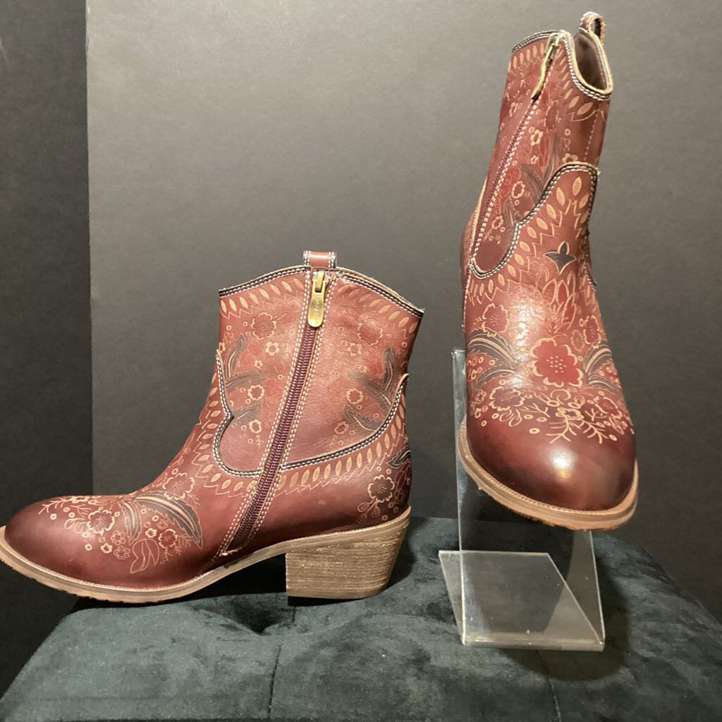 L'artiste Flower Print Midi Cowgirl BOOTIES 38