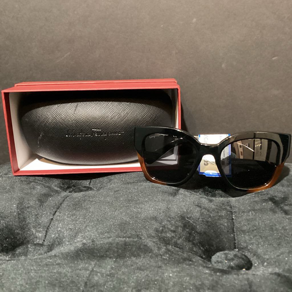 Ferragamo Tortois 2-tone SUNGLASSES w/Case/Box