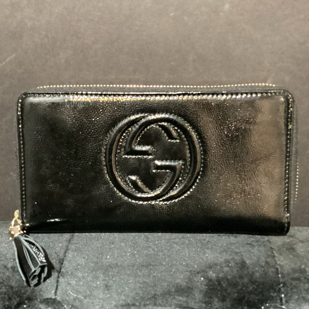 Gucci NWT Patent Logo Front Zip Around WALLETS M