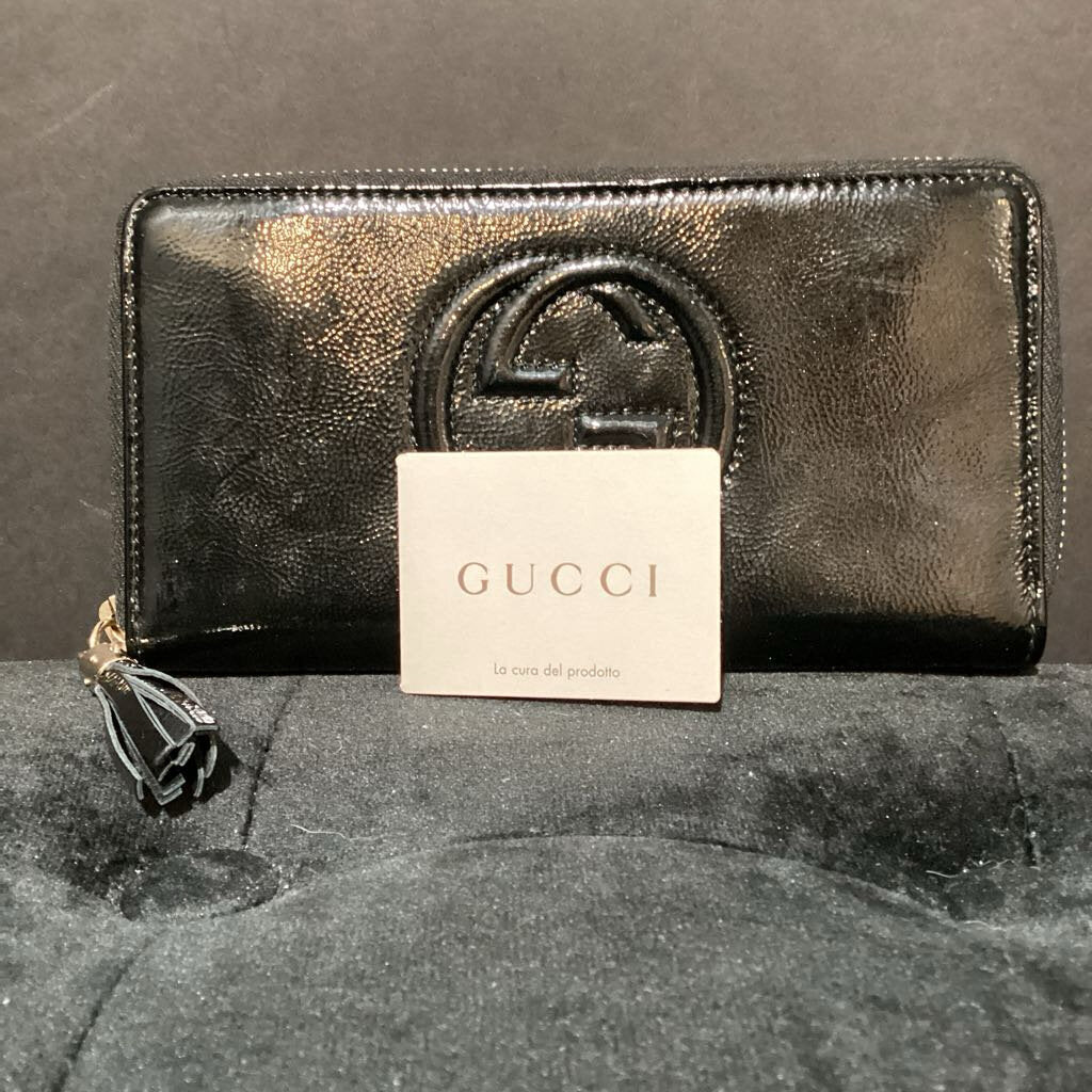 Gucci NWT Patent Logo Front Zip Around WALLETS M