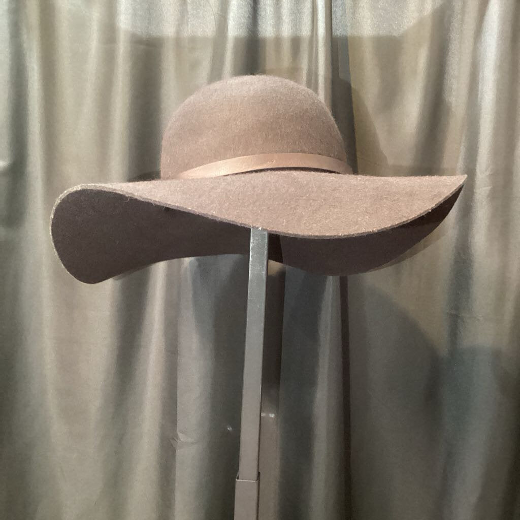 Tory Burch NWT Mini Logo Floppy Hat HATS OS