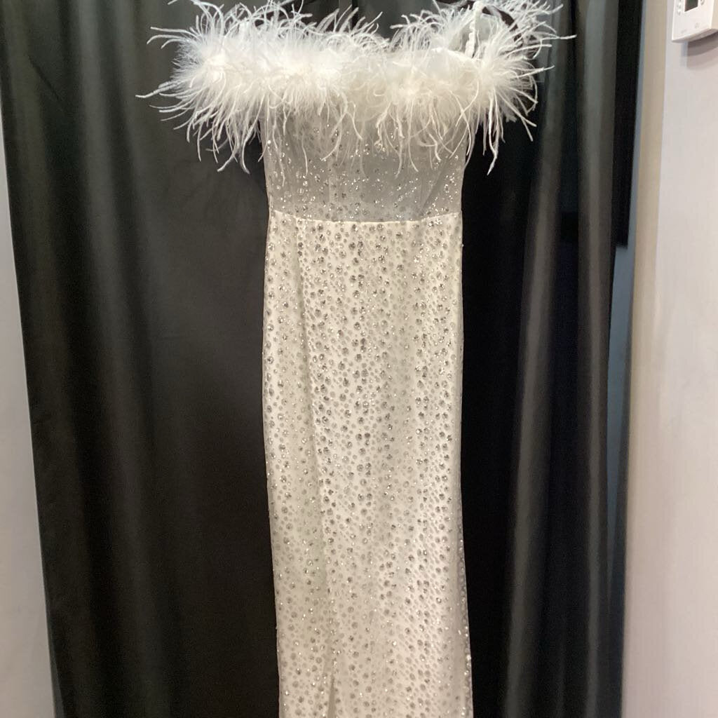 Estella NWT Patterned Feather Trim EVENING 4