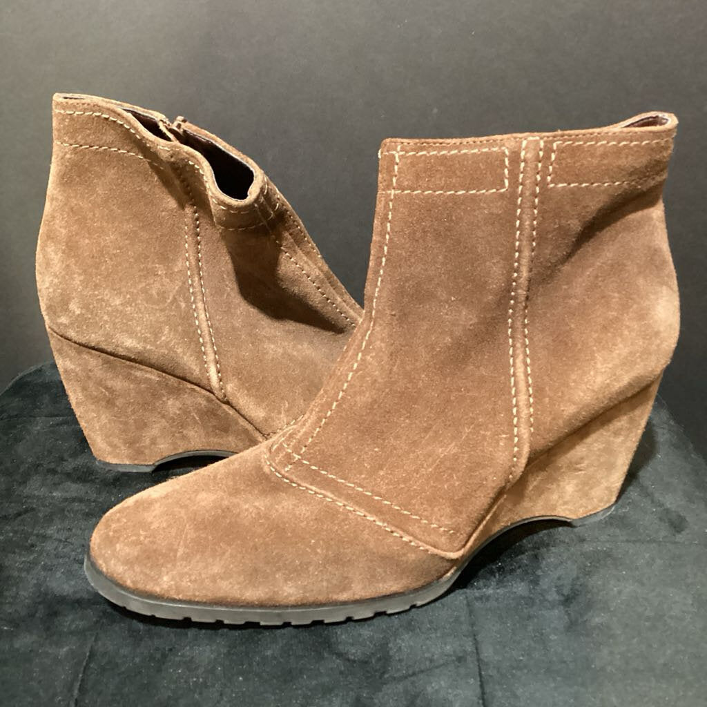 Suede Wedge Ankle BOOTIES 8.5