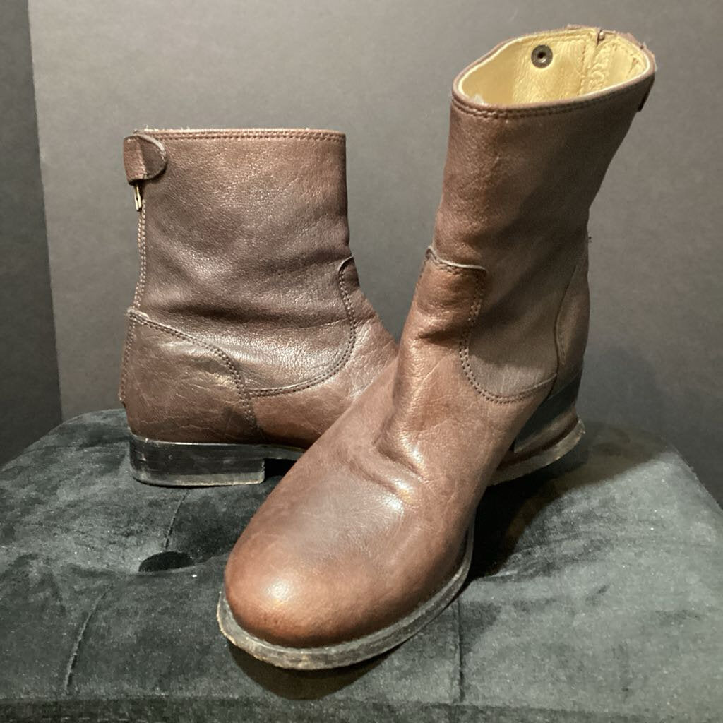 Frye Leather Ankle Flat Boots BOOTIES 5.5