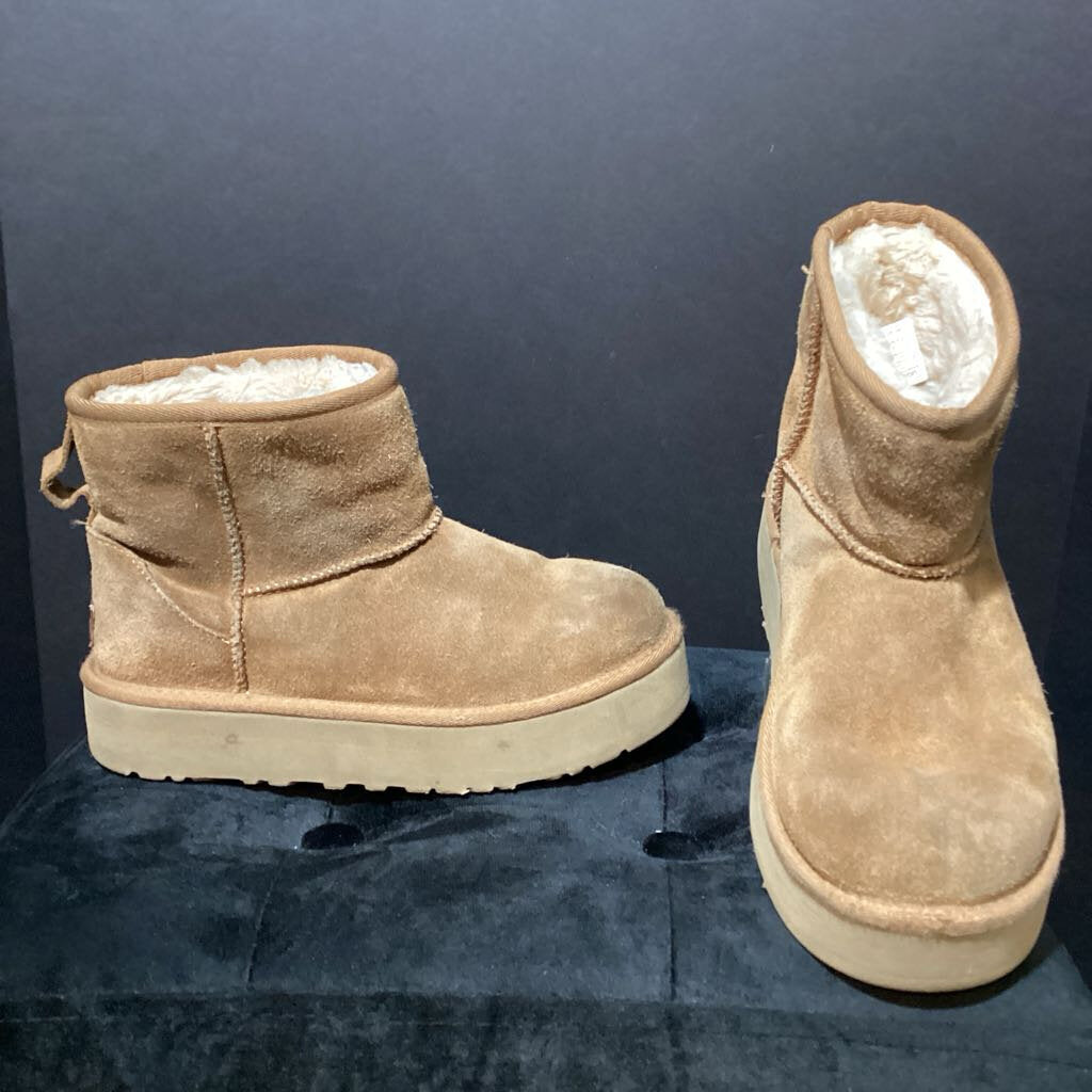 Ugg Short Platform Boots BOOTS 4