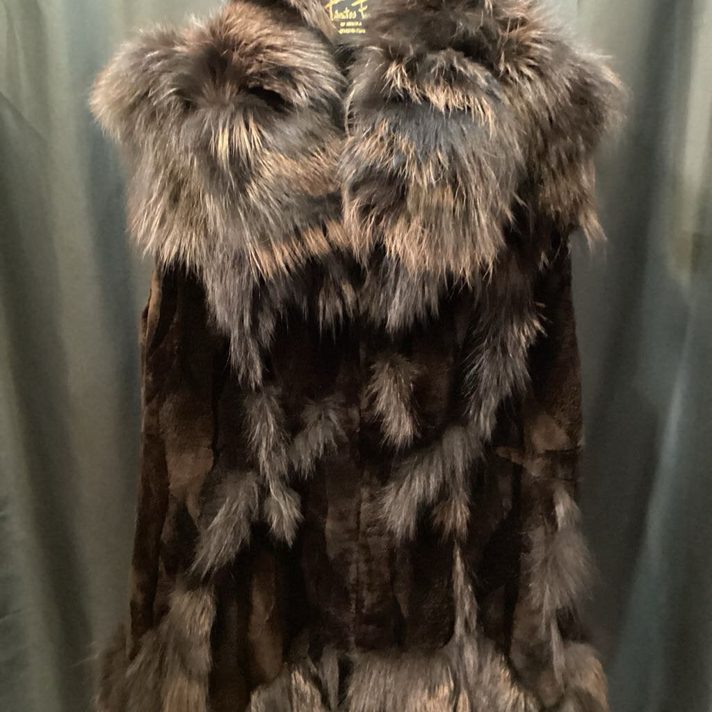 Taontos Furs Sheared Fur Vest FURS OS