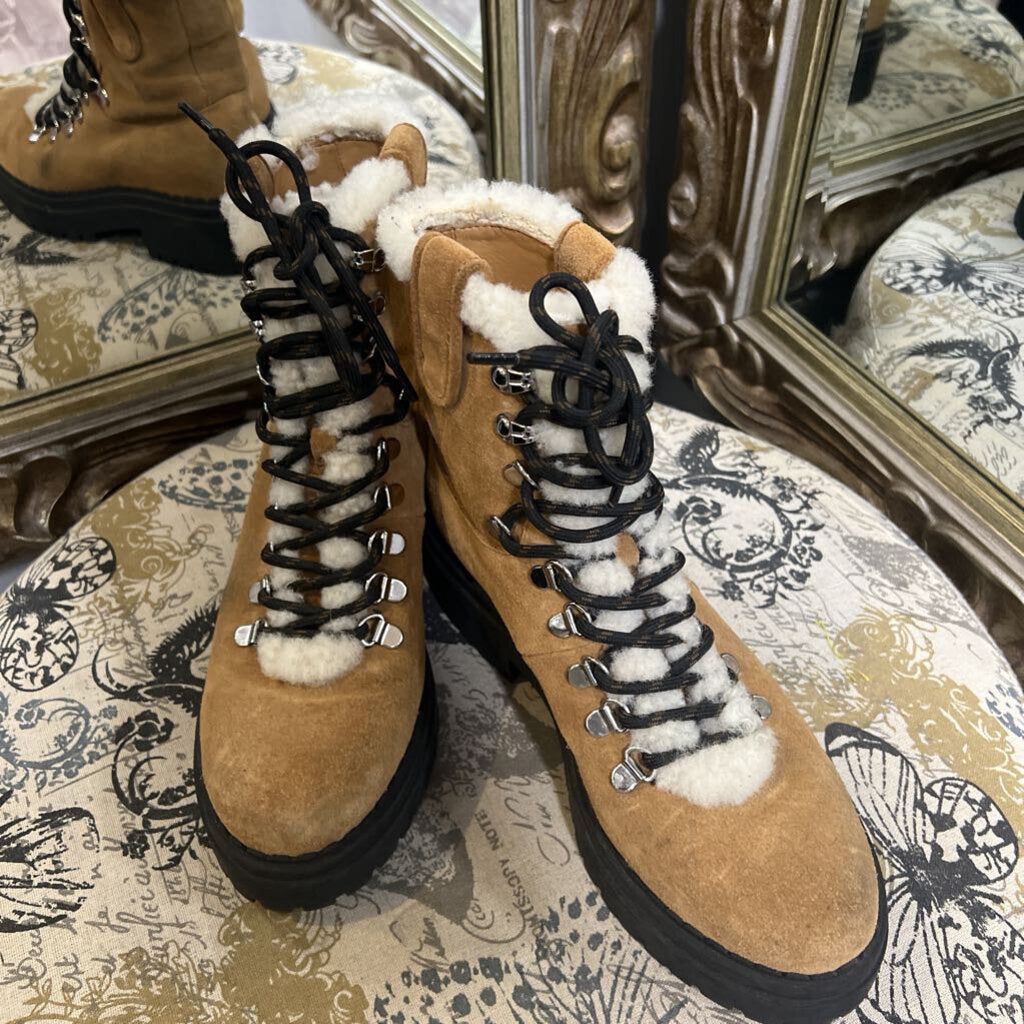 Marc Fisher NWOT Fleece Trim Lace Up BOOTIES 8