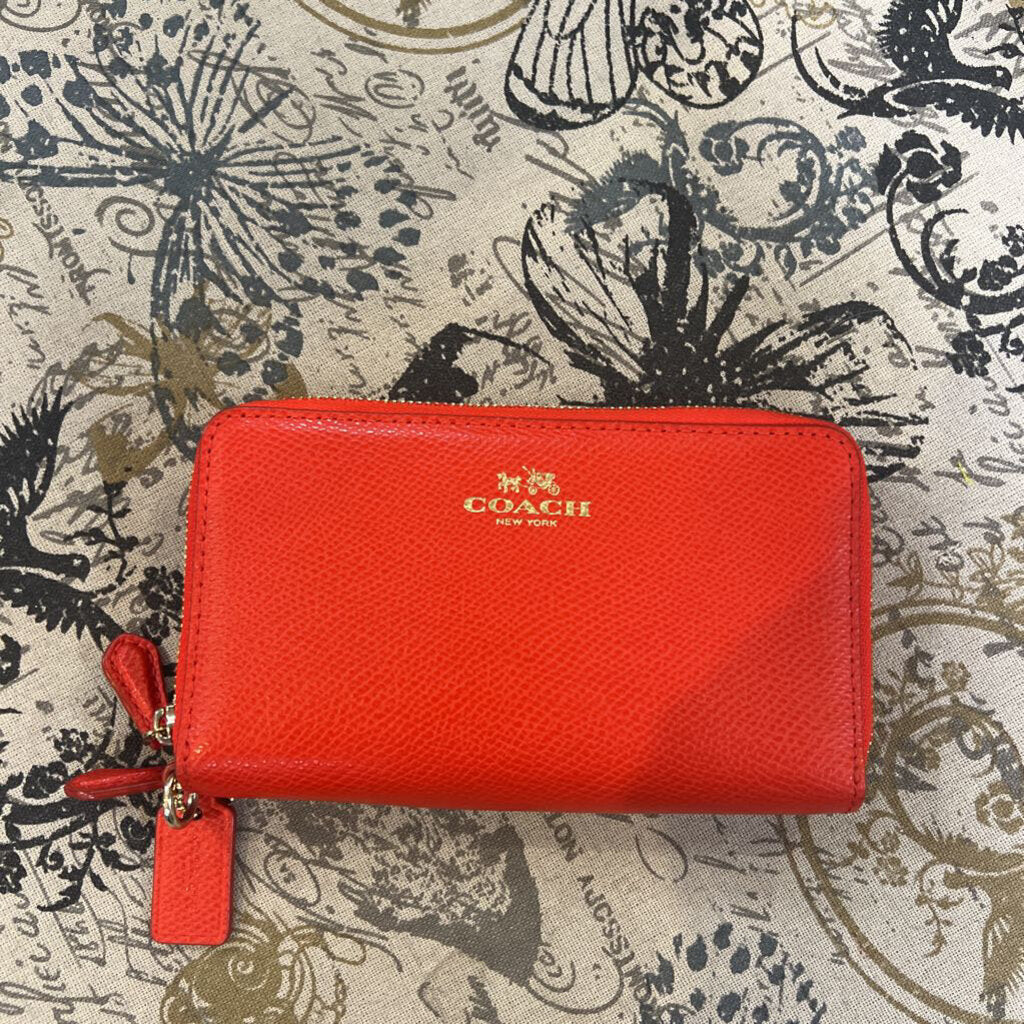 Coach Pebble Leather Zip Around WALLETS S