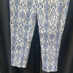 Load image into Gallery viewer, Chicos Batik Print Crop PANTS 1.5
