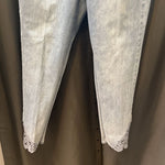 Load image into Gallery viewer, Soft Suroundings 5 Pocket Lace Hem JEANS 12
