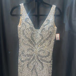 Load image into Gallery viewer, Glove Full Beaded Vneck Tulle Bottom EVENING 8
