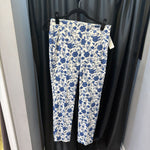 Load image into Gallery viewer, Talbots Ankle Pant Floral PANTS 2
