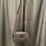 Load image into Gallery viewer, Gucci Marmont Camera HANDBAGS M
