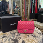 Load image into Gallery viewer, Chanel W/ BOX Chevron Leather HANDBAGS Mini
