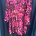 Load image into Gallery viewer, Trina Turk LS Squares Animal Silk DRESSES 8
