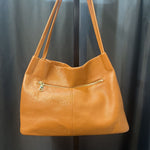 Load image into Gallery viewer, Kattee Pebbled Leather Shoulder HANDBAGS M
