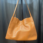 Load image into Gallery viewer, Kattee Pebbled Leather Shoulder HANDBAGS M
