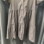 Load image into Gallery viewer, Brochu Walker SS Button Up DRESSES L
