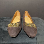 Load image into Gallery viewer, Talbots Suede w/Chain Detail SHOES 6.5

