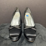 Load image into Gallery viewer, Stuart Weitzman Bow Pumps Satin SHOES 6
