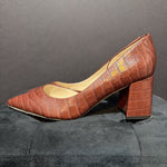Load image into Gallery viewer, Marc Fisher Embossed Leaher Heels SHOES 9.5
