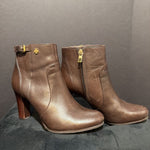 Load image into Gallery viewer, Tory Burch Leather Heel BOOTIES 8

