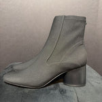 Load image into Gallery viewer, Donald Pliner Side Zip Round Heel BOOTIES 8
