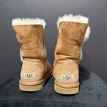 Load image into Gallery viewer, Ugg W/BOX Bailey Button BOOTS 6

