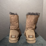 Load image into Gallery viewer, Ugg NWB Bailey Button BOOTS 7
