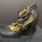 Load image into Gallery viewer, Seychelles Leather Strappy Heels SHOES 6.5

