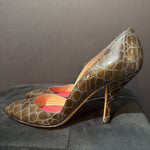 Load image into Gallery viewer, Kate Spade Embossed Pumps SHOES 9
