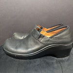 Load image into Gallery viewer, Ariat Leather Clogs SHOES 11
