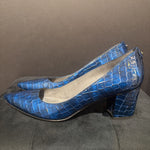 Load image into Gallery viewer, Stuart Weitzman Embossed Heels SHOES 11
